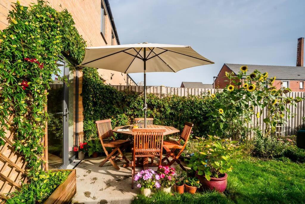 Holiday home Artist's Garden On Wolsey Island *